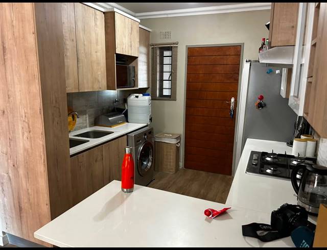 2 BEDROOM APARTMENT TO LET IN MONTANA